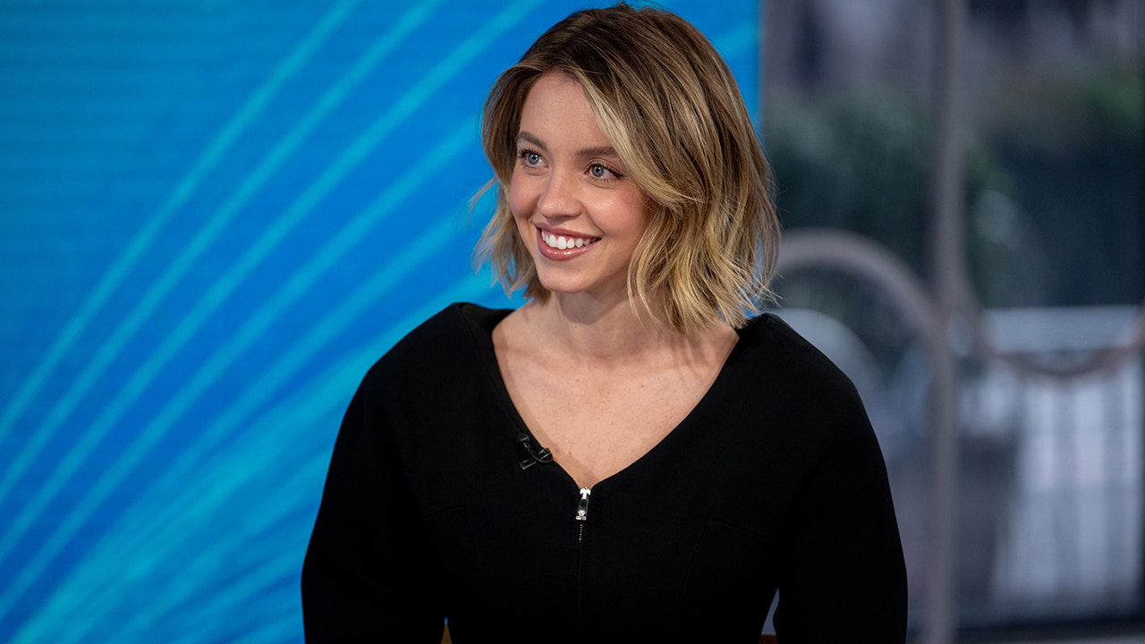 Sydney Sweeney fulfills dream of ‘taking care of my parents’ by paying off her mother’s mortgage.